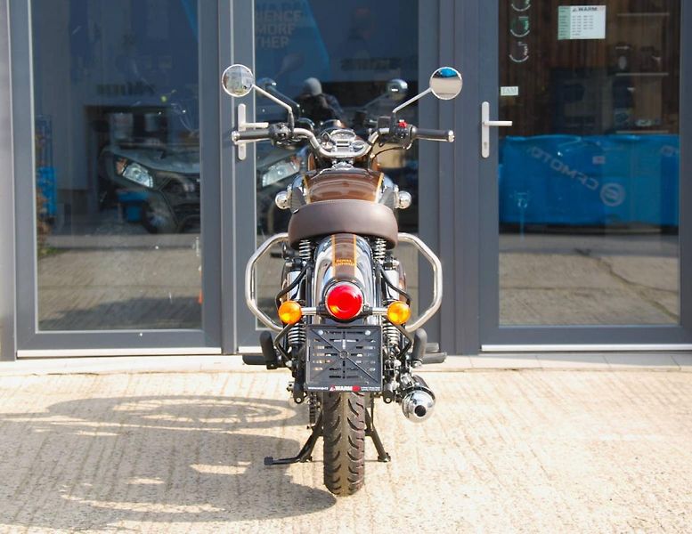 Royal Enfield Classic 350 (2026) BROWN - fotka 8 z 25