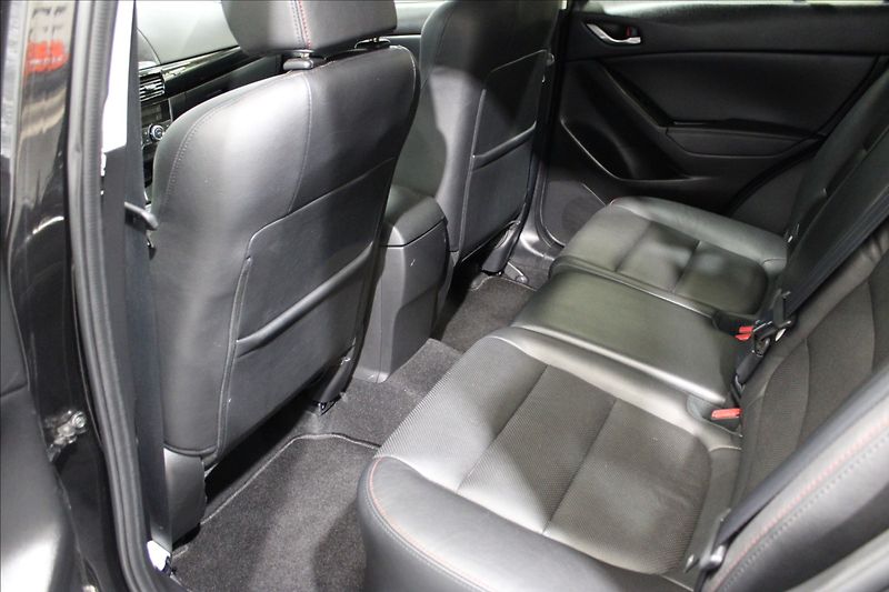 Mazda CX-5 2,0 Skyactiv AWD - fotka 13 z 33