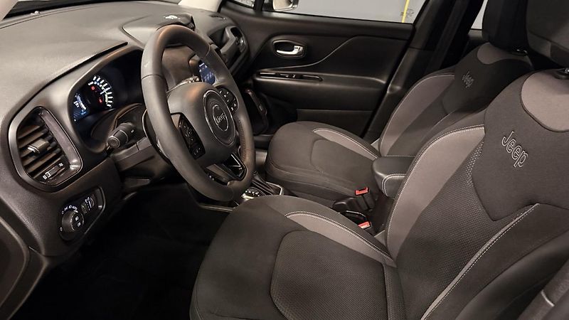 Jeep Renegade (2022) T4 4X4, PHEV,5REZERVOVÁNO - fotka 19 z 34