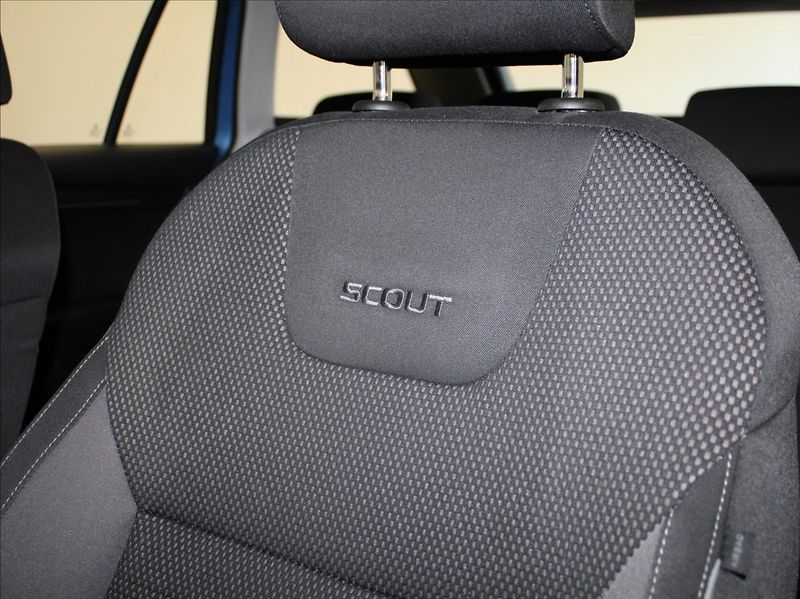 Škoda Octavia 2,0 TDi 135kW 4x4 DSG Scout - fotka 27 z 33