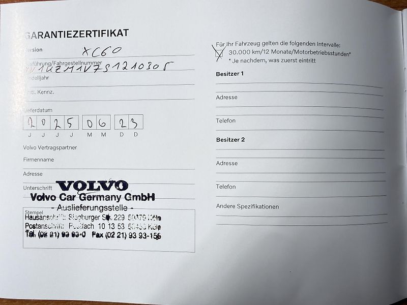 Volvo XC60 B5 AWD PLUS DARK // REZERVACE - fotka 44 z 45
