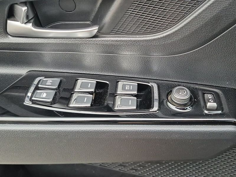 SsangYong Korando Smart  1,5 GDI 120kw A/T - fotka 19 z 23