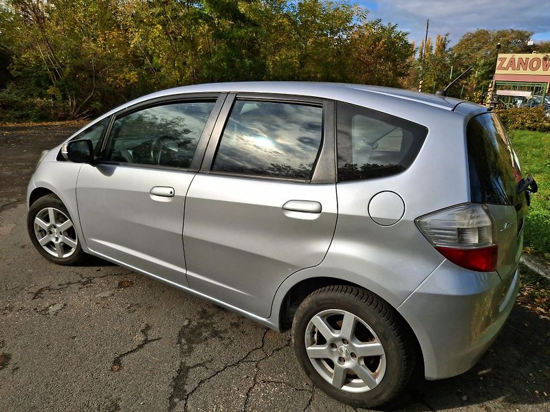Honda Jazz 1.2 benzin Elegance 1. majitel - fotka 12 z 26