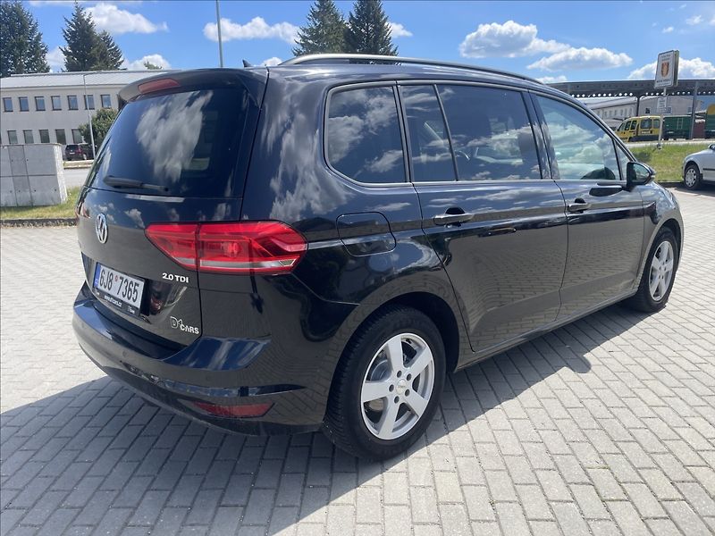 Volkswagen Touran 2,0 TDi 110kw Highline Panoram - fotka 4 z 48