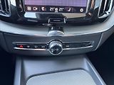 Volvo XC60 2,0   B4 AWD Dark PLUS - náhled 18