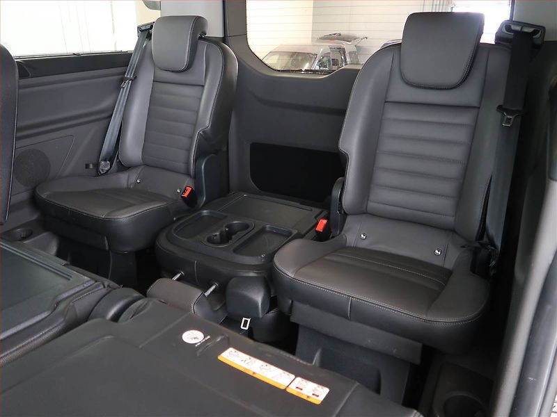 Ford Tourneo Custom (2018) Titanium 2.0 EcoBlue, ČR, DPH - fotka 21 z 23