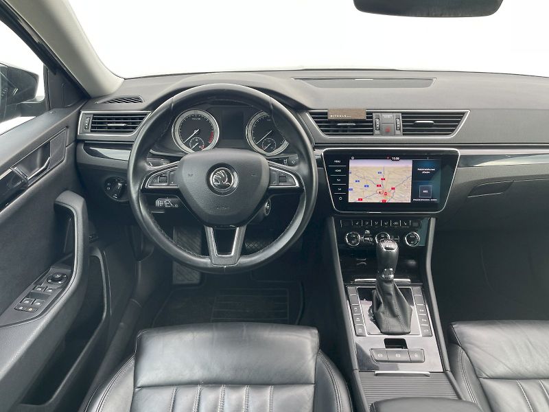 Škoda Superb (2018) 2.0 TDI / 140 kW DSG 4x4 L&K - fotka 6 z 30