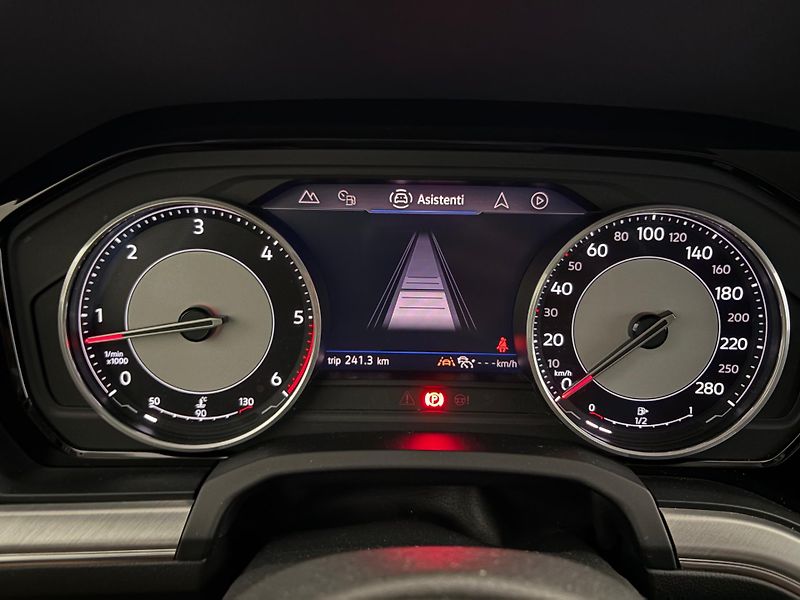 Volkswagen Touareg (2020) Elegance 3.0 TDI Tiptronic - fotka 23 z 32