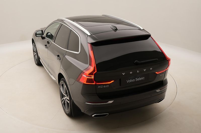 Volvo XC60 B4 AWD INSCRIPTION AUT  - fotka 18 z 50
