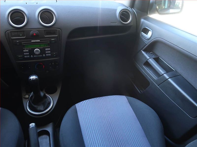 Ford Fusion (2010) 1.4, ČR,1.maj, po STK - fotka 8 z 13