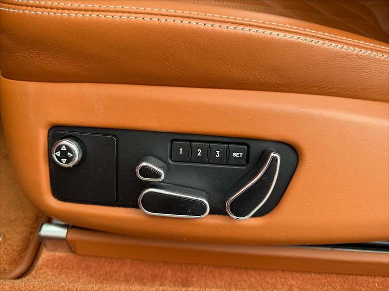 Bentley Continental GT 6,0 W12 GT 460kW-SPEED-4WD - fotka 14 z 32