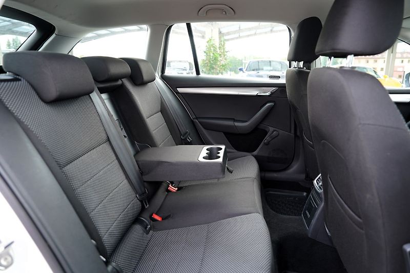 Škoda Octavia III  2.0TDi 135 kW DSG 4x4 ČR - fotka 25 z 41