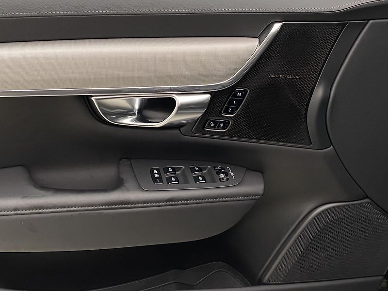 Volvo V90 T6 AWD RECHARGE BRIGHT PLUS  - fotka 29 z 64