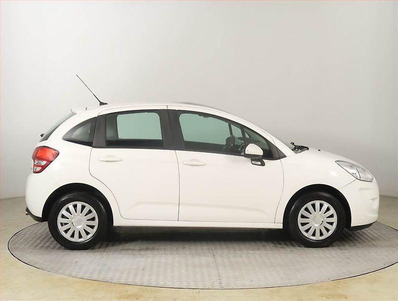 Citroën C3 (2012) 1.4 i, nová STK, jezdí výborně - fotka 6 z 16