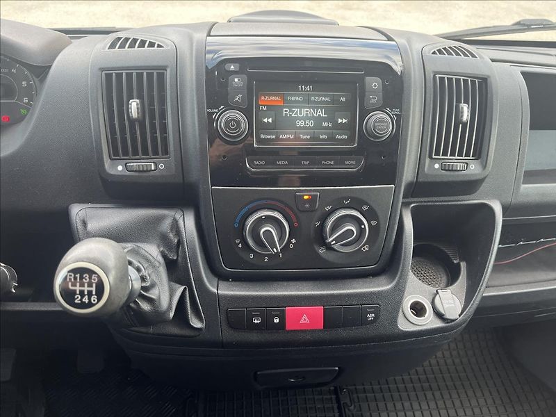 Citroën Jumper 2,2 BlueHDi  L4H3 - fotka 14 z 19