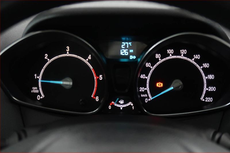Ford B-MAX (2013) Trend 1.6 TDCi, nová STK - fotka 11 z 18