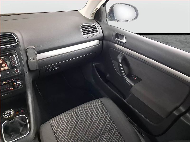 Volkswagen Golf (2010) 1.6 TDI, po STK, Tažné - fotka 8 z 18