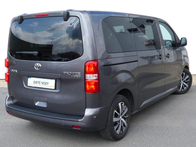 Toyota ProAce (2017) 2.0 D-4D 110KW 8-MÍST - fotka 2 z 30