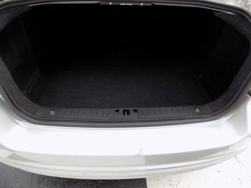Volvo S80 (2008) 2.4d/Bi-xenon/NAVI/Kůže/ - fotka 19 z 33