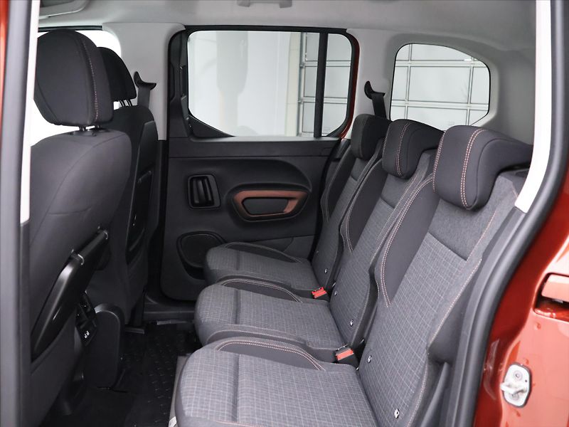 Peugeot Rifter 1,5 HDI GT 96 kW CZ - fotka 13 z 32