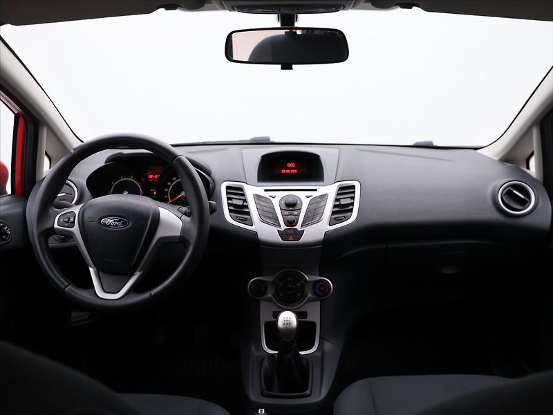 Ford Fiesta 1,2 i 44 kW CZ - fotka 19 z 26