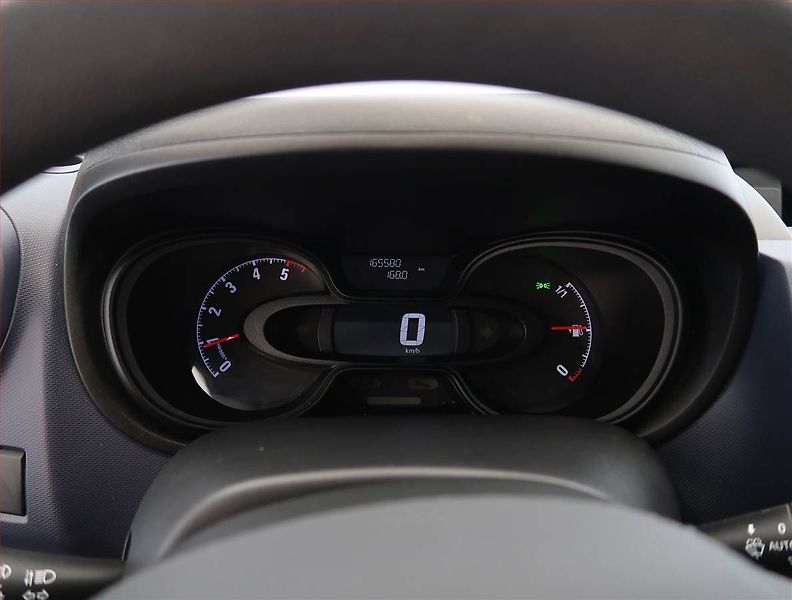 Opel Vivaro (2017) 1.6 BiCDTI, Bus, 9Míst - fotka 11 z 20