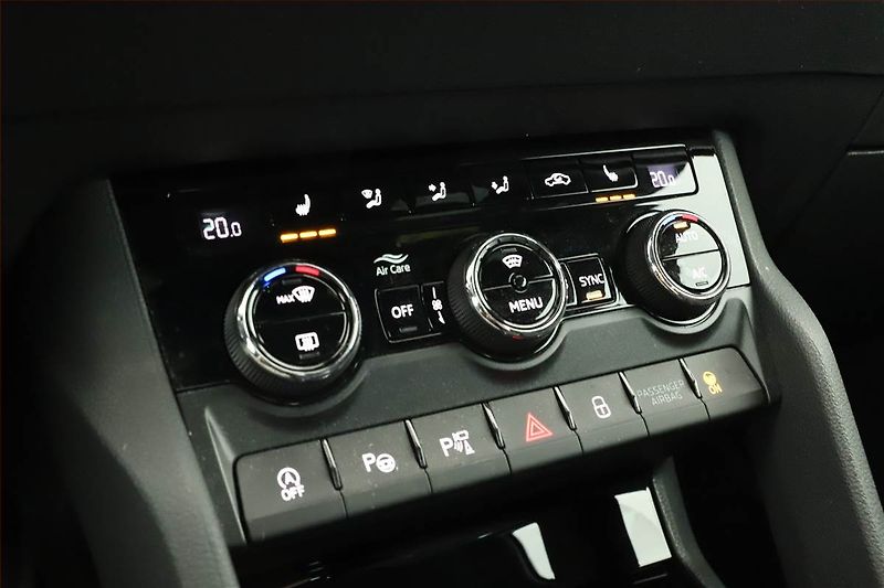 Škoda Karoq (2025) 1.5 TSI, Sportline - fotka 15 z 19