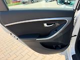 Hyundai i30 1.4CVVT 100 MAN6 Trikolor - náhled 20