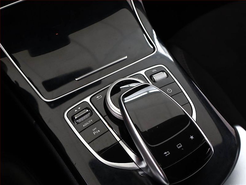 Mercedes-Benz Třídy C (2015) AMG Style C 300 h, Automat - fotka 19 z 20