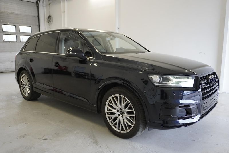 Audi Q7 3.0 TDI QUATTRO AUTOMAT - fotka 3 z 33