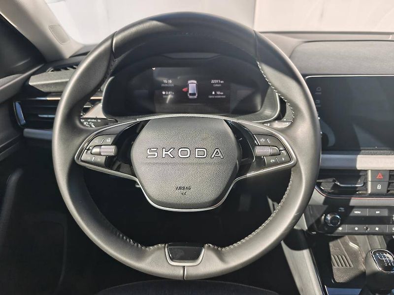 Škoda Scala Top Selection 6MP 1,0TSI - fotka 11 z 22