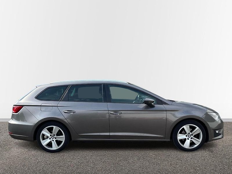 Seat Leon ST FR - fotka 16 z 26
