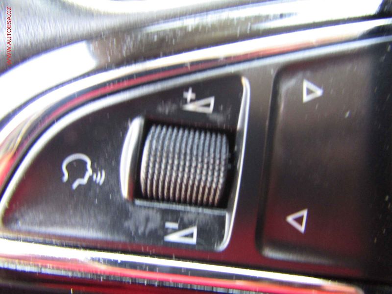 Škoda Kamiq (2020) 1.0 TSi, ČR, Style, STK3/28 - fotka 15 z 19
