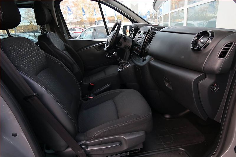 Opel Vivaro (2016) 1.6 BiCDTI, Bus, 8Míst, ČR - fotka 9 z 16