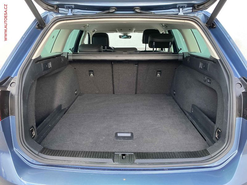 Volkswagen Passat (2016) 2.0 TDi, Highline, DSG, LED - fotka 7 z 20