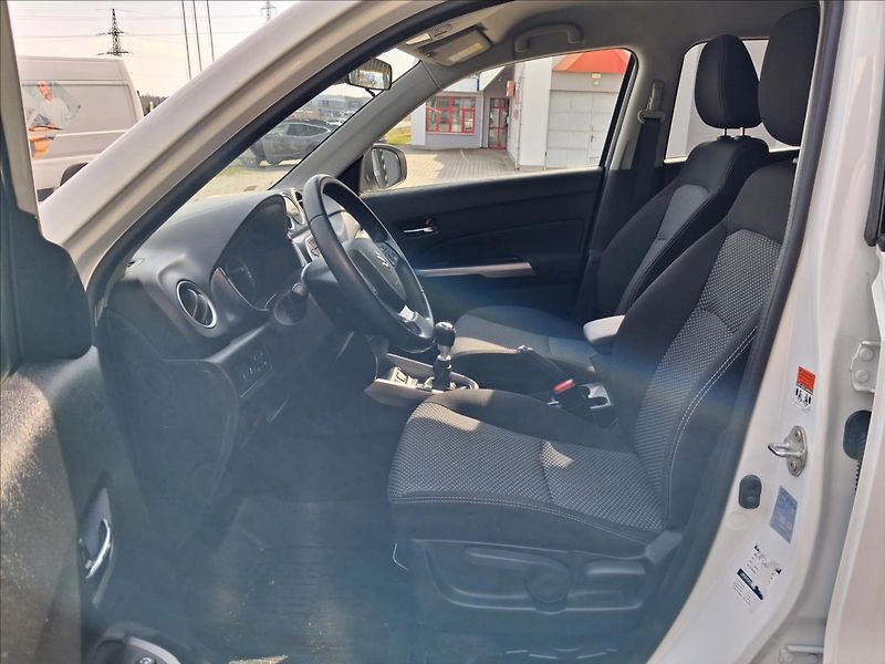 Suzuki Vitara 1,4 ELEGANCE Alllgrip MHEV - fotka 9 z 18