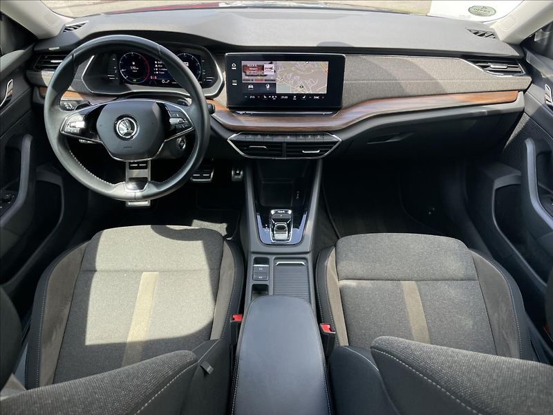 Škoda Octavia 2,0 TDI DSG 4x4 Scout TAŽNÉ - fotka 6 z 24