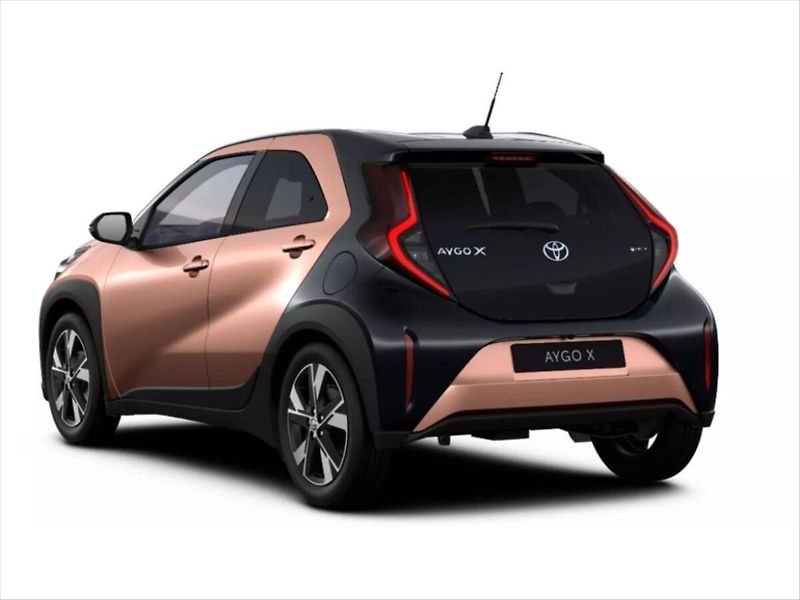 Toyota Aygo 1.5HEV Style - fotka 2 z 3