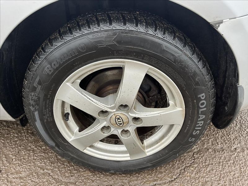 Kia Ceed 1,6 CRDi 16V KLIMA ALU SERVIS - fotka 28 z 29