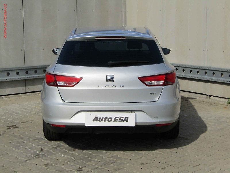 Seat Leon (2017) 2.0 TDi, DSG, navi - fotka 5 z 15