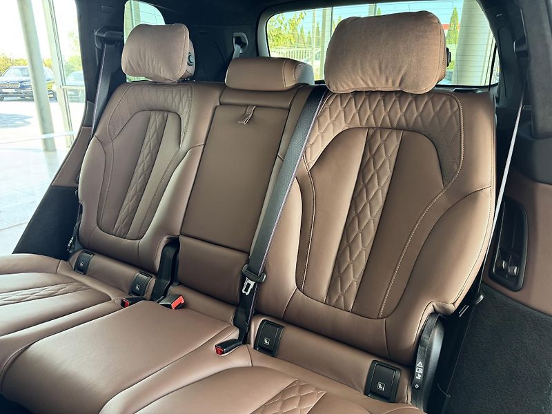 BMW X7 40d xDrive*M-SPORT*Záruka01/28 - fotka 16 z 57