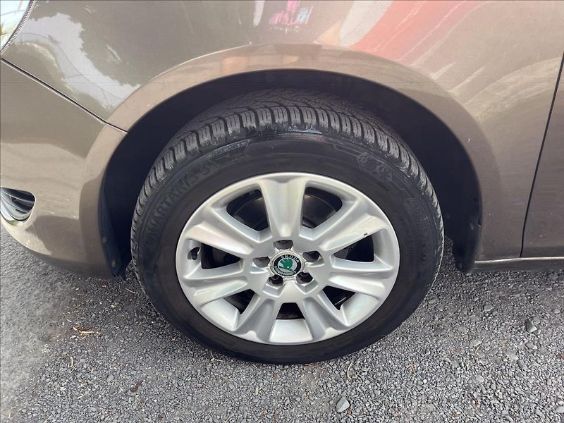 Škoda Roomster 1,2 TSi  Vyhřev,Senzory,ALU - fotka 37 z 50