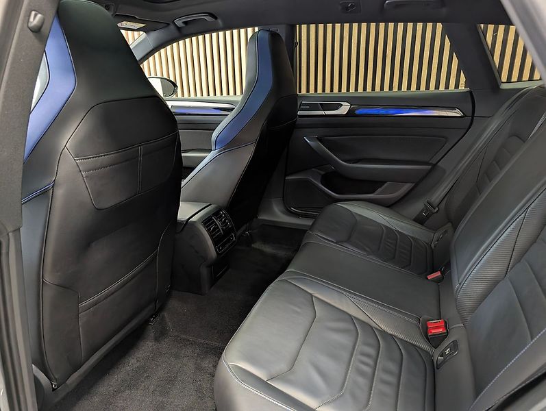 Volkswagen Arteon Shooting Brake 2.0 TSI R 235KW Shooting Brake - fotka 25 z 32