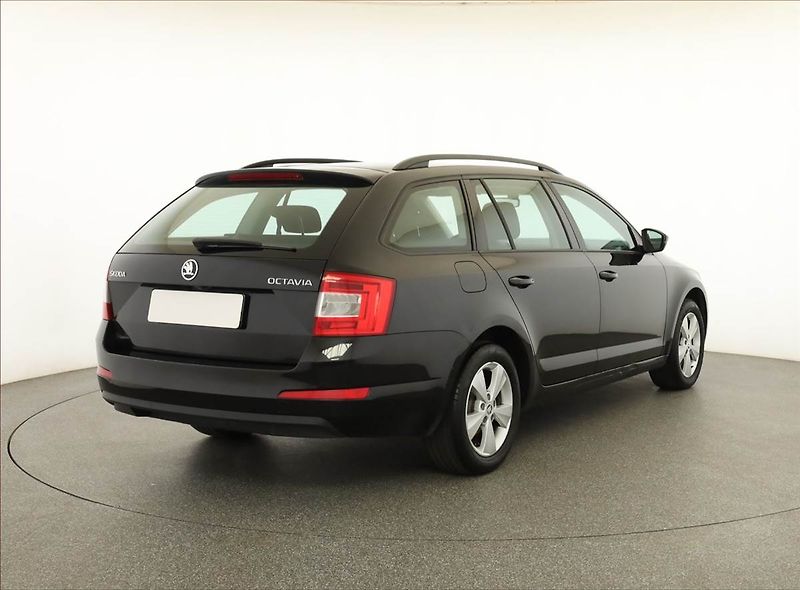 Škoda Octavia (2016) 1.8 TSI, Tempomat - fotka 5 z 16