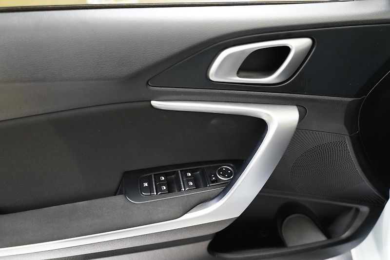 Kia Ceed - fotka 12 z 22
