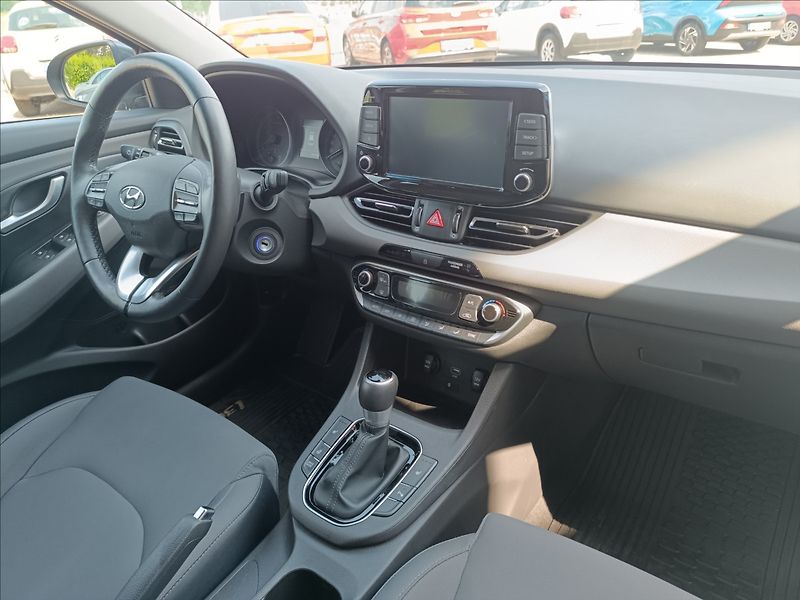 Hyundai i30 1,0 T-GDi Smart DCT - fotka 12 z 22