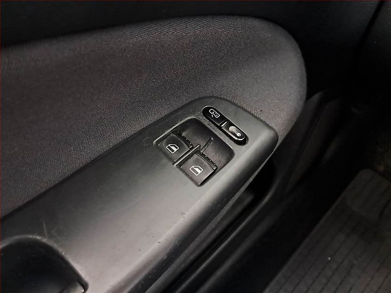 Škoda Octavia (2009) 1.6, nová STK, jezdí výborně - fotka 14 z 14
