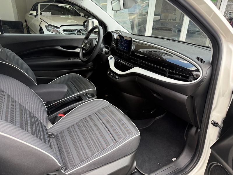 Fiat 500e (2021) Action - fotka 10 z 25