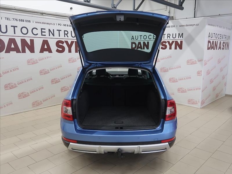 Škoda Octavia 2,0 TDI 135KW DSG SCOUT TOP! - fotka 7 z 39