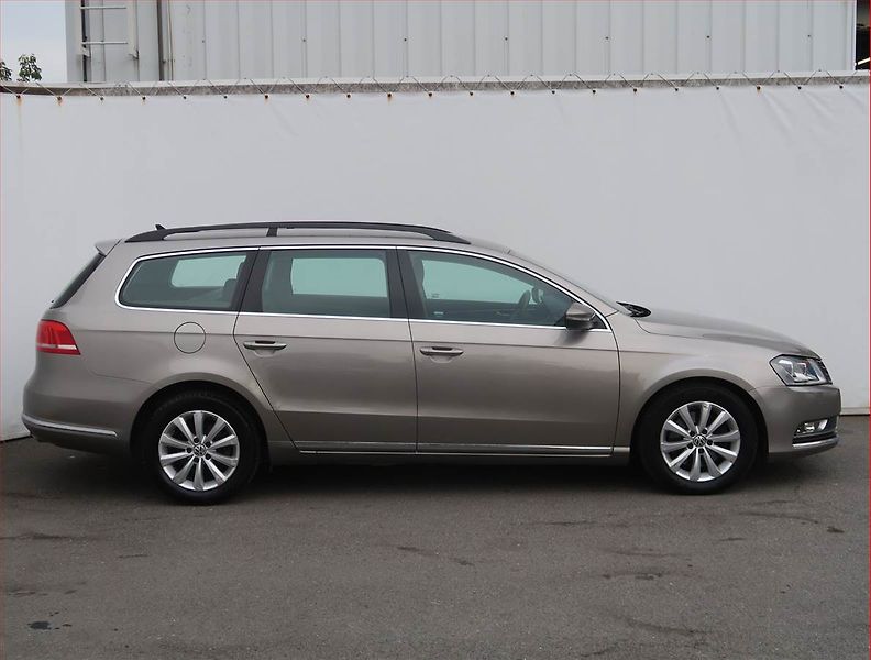 Volkswagen Passat (2012) Comfortline 2.0 TDI, 4X4 - fotka 6 z 22